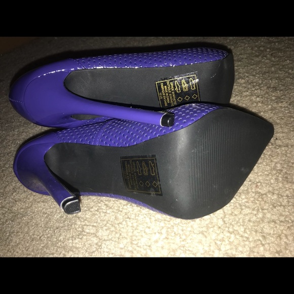 Pumps - Picture 4 of 4